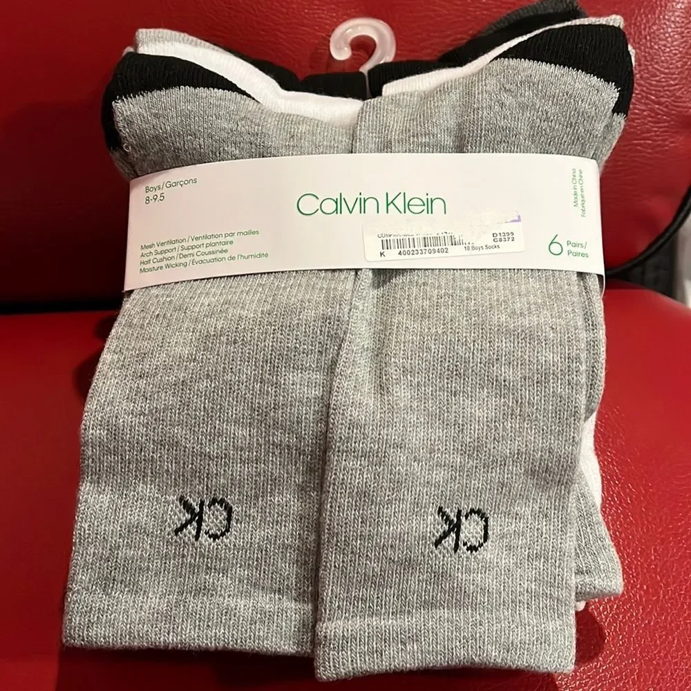 NWT Calvin Klein Boys Socks